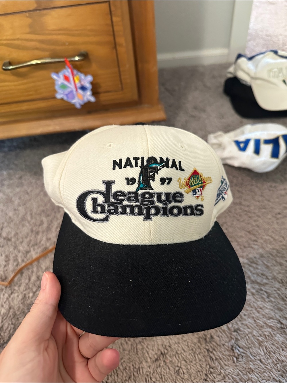 1997 National League Champions White and Black Baseball Cap Florida Marlins